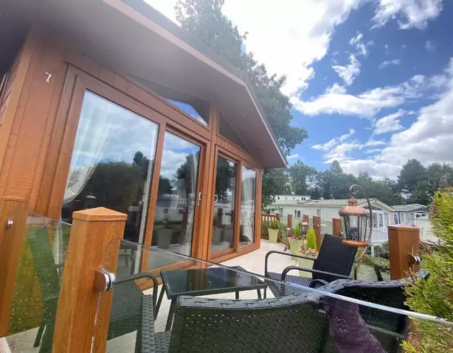 Sunset Lodge