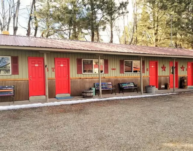 Outpost Motel on the River