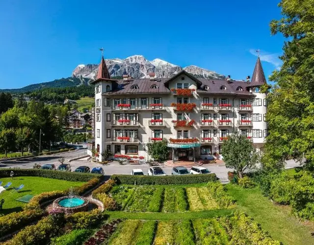 Franceschi Park Hotel