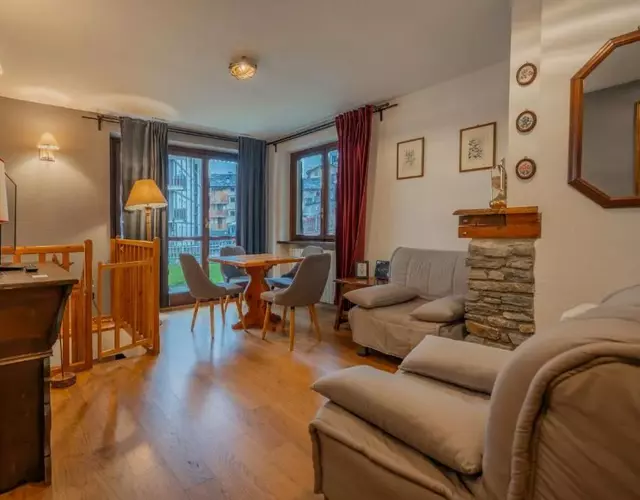 CASA JULIE - Accogliente rifugio nella quiete - COUR 0157