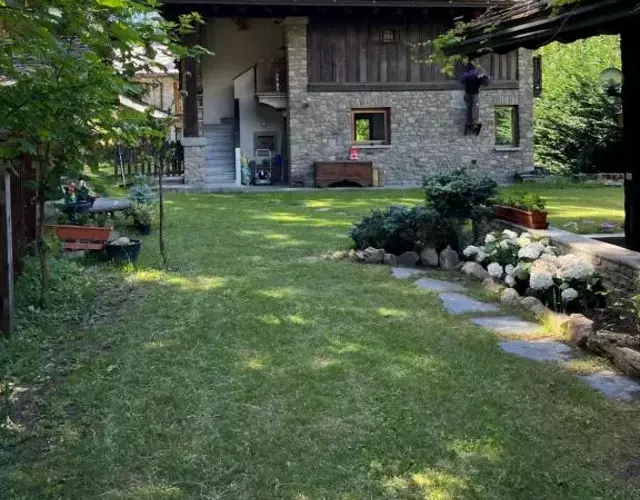 Chalet Blanc "Coeur Sapin"