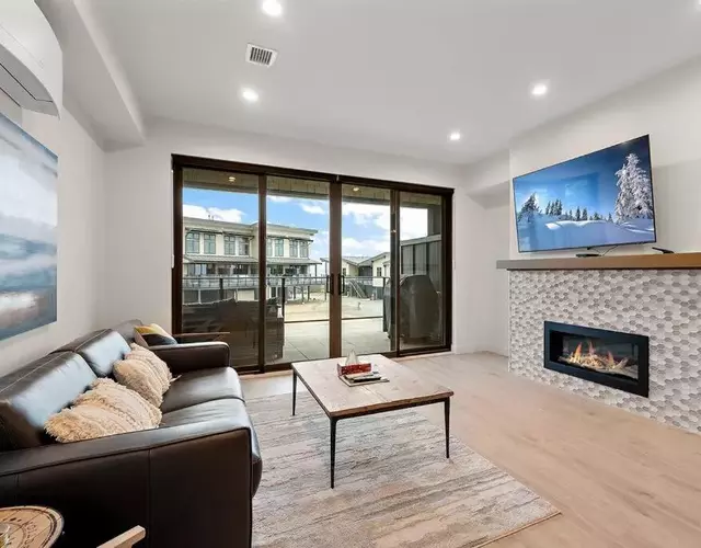 The Beach House at Saratoga Modern Beach Oasis