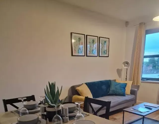 Vibrant cosy 2 Bedroom Apartment