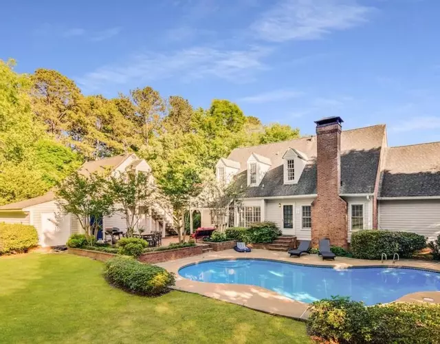 Private Pool Spacious 5BR Family-Friendly Home