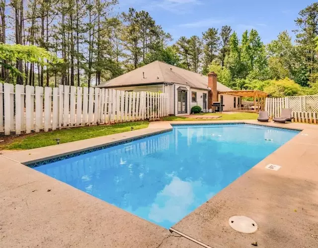 The Poolside 4BR Stylish Luxury Sanctuary