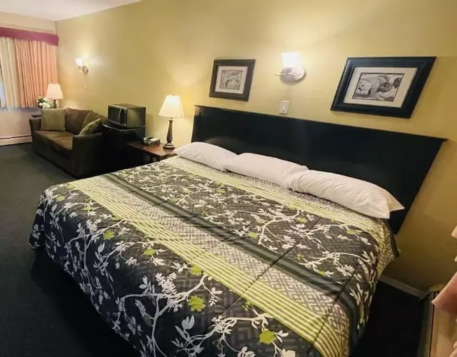Travellers Motel
