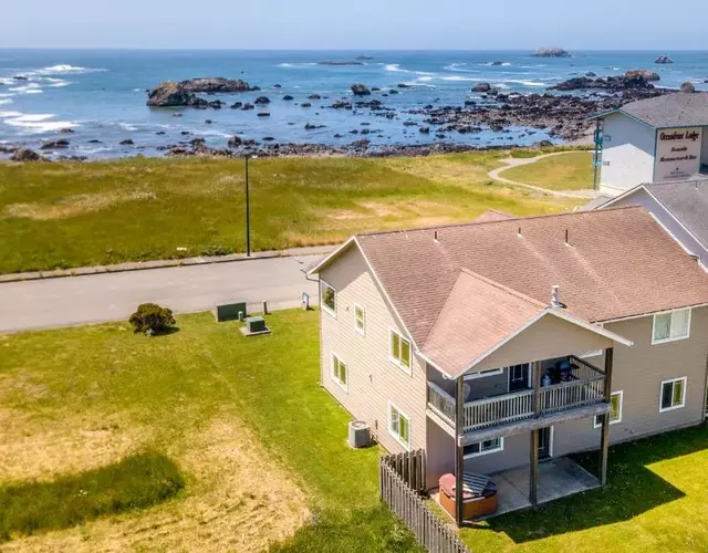 Crescent City Beach House