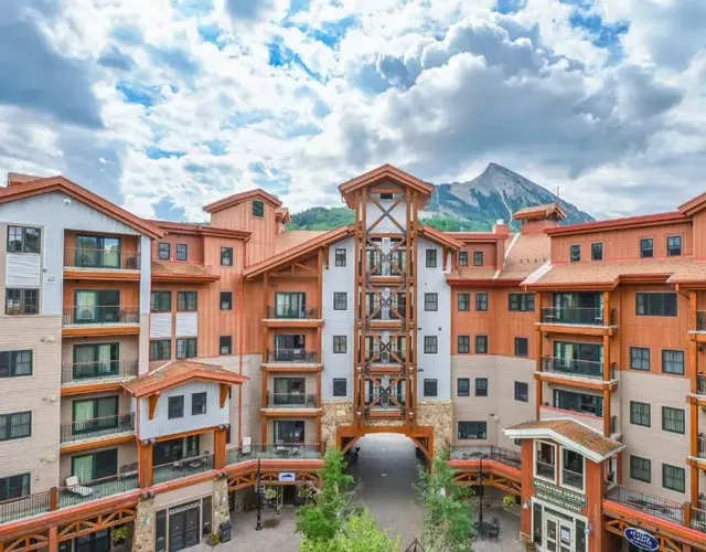 The Lodge at Mountaineer Square