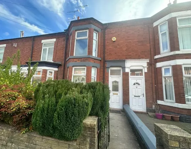 Central Crewe 4 Double bedroom home