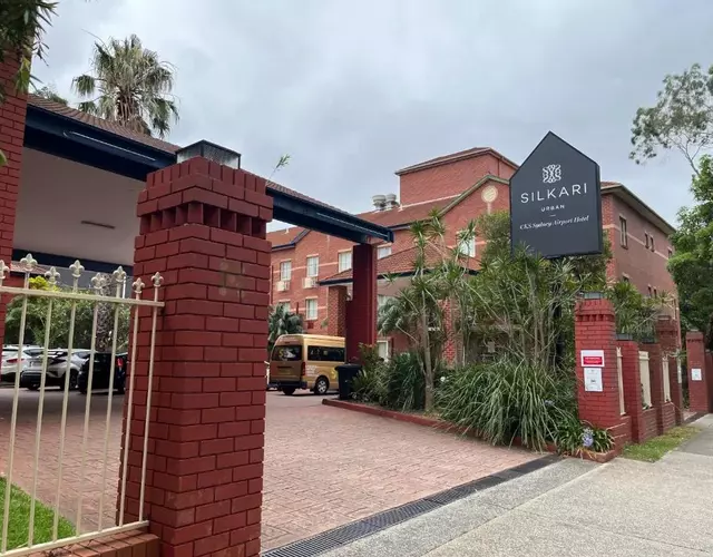 Silkari Urban CKS Sydney Airport Hotel