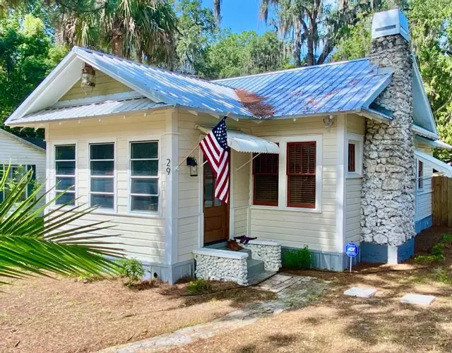Charming 1940s Daybook Cottage on the Florida Hidden Coast