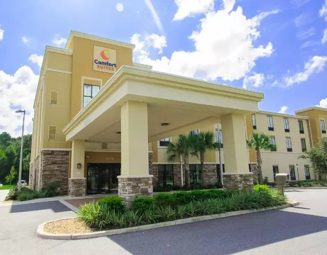 Comfort Suites Dunnellon near Rainbow Springs