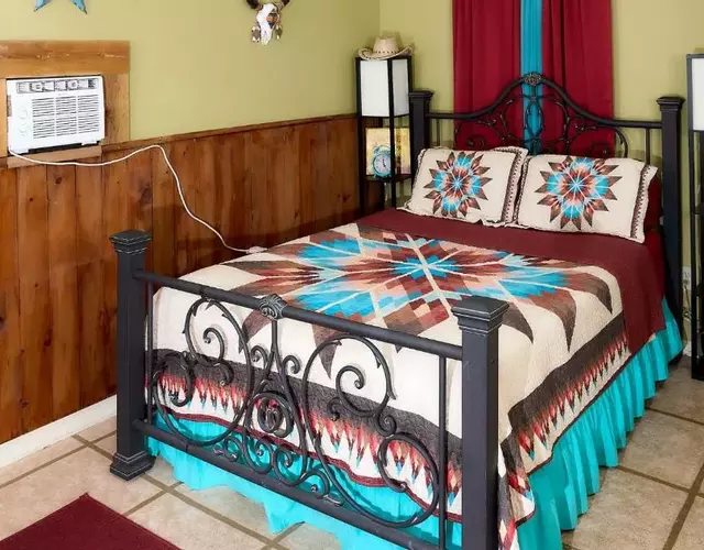 Pleasant Days Lodging Southwest Cottage