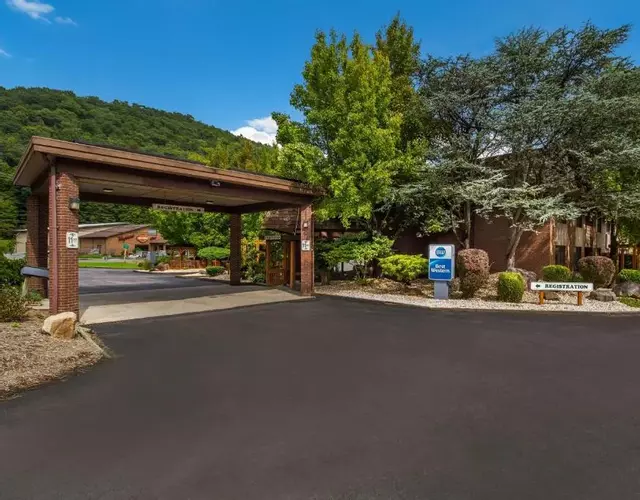 Best Western Braddock Inn