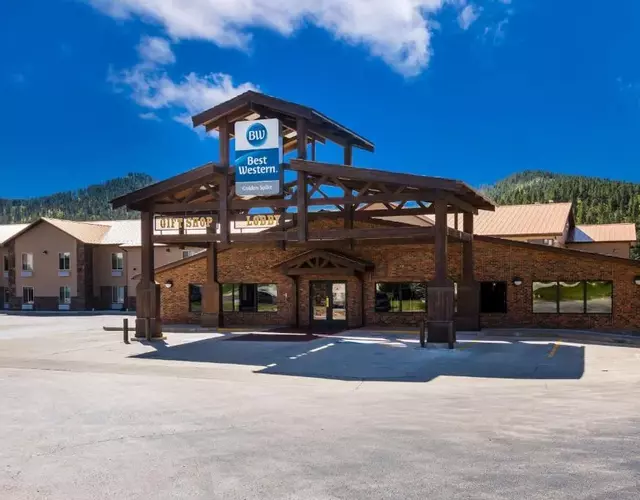 Best Western Golden Spike Inn & Suites