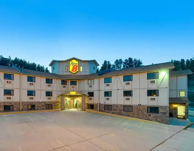 Super 8 by Wyndham Hill City/Mt Rushmore/ Area