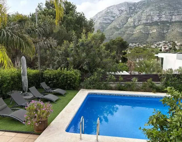 Villa Castillitos en el Aire en lo alto del Montgó-Denia-Piscina