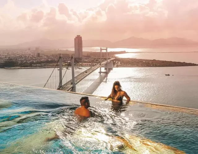 Wyndham Danang Golden Bay - Free Shuttle Bus to Beach