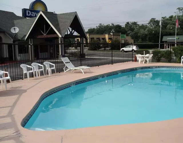 Knights Inn Cleveland GA