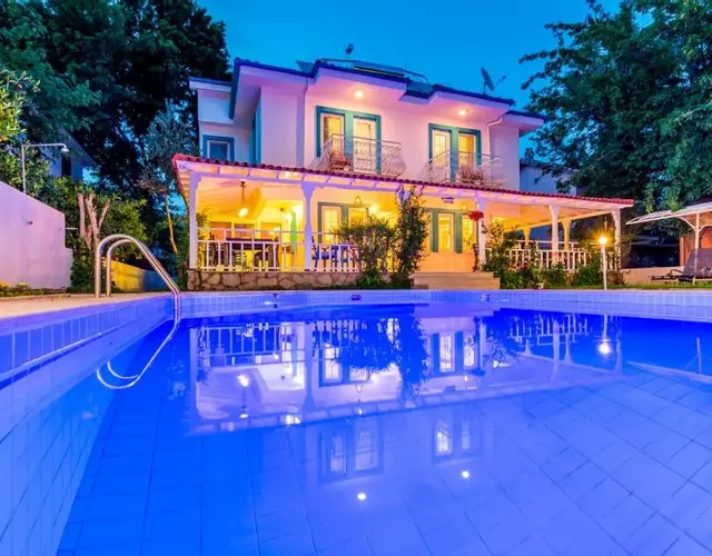 Calypso Cozy Suites