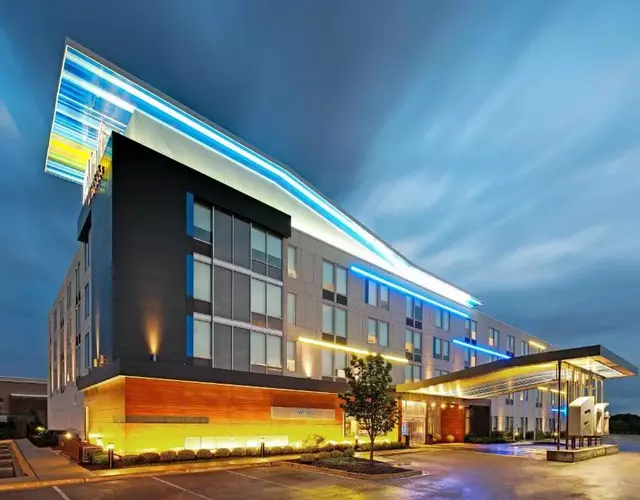 Aloft Bolingbrook