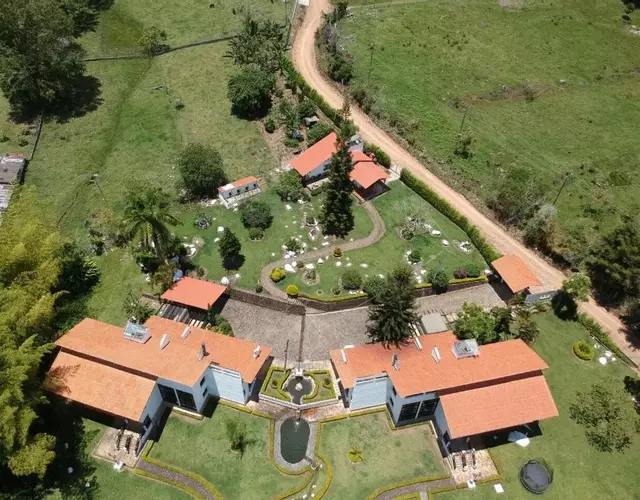 Hotel MACA lago calima