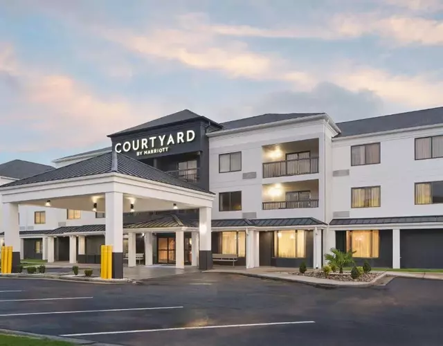 Courtyard Florence South Carolina