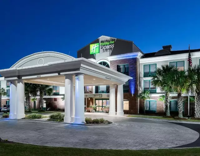 Holiday Inn Express & Suites Florence I-95 & I-20 Civic Ctr by IHG