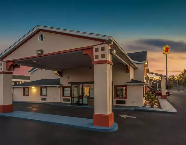 Super 8 by Wyndham Florence