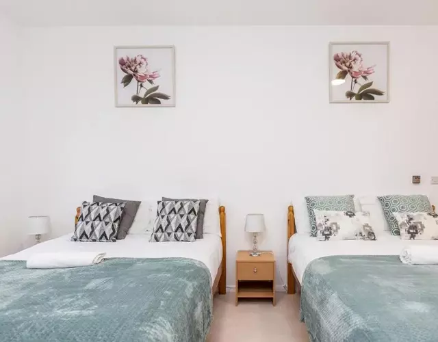 CONEN Chequers Apartment