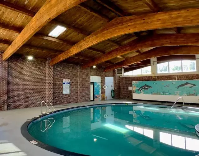 Riverview Inn & Suites