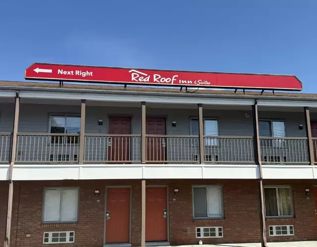 Red Roof Inn & Suites Swansea