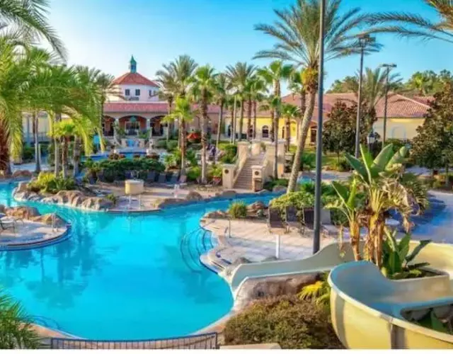 Charming & Cozy Getaway! Lazy River!