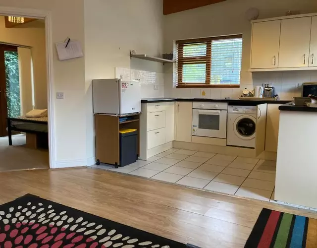 CV225AA 1 Bedroom-Near Rugby School-Ground Floor-WiFi-Self Check In