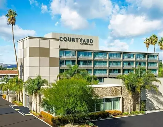 Courtyard by Marriott Woodland