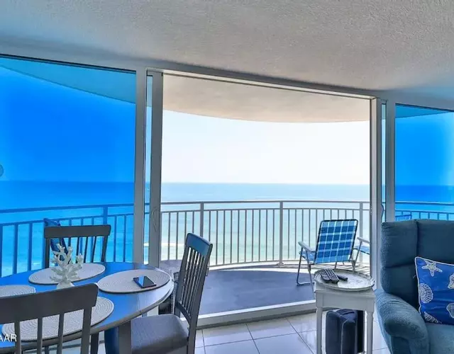 Direct Oceanview Oasis