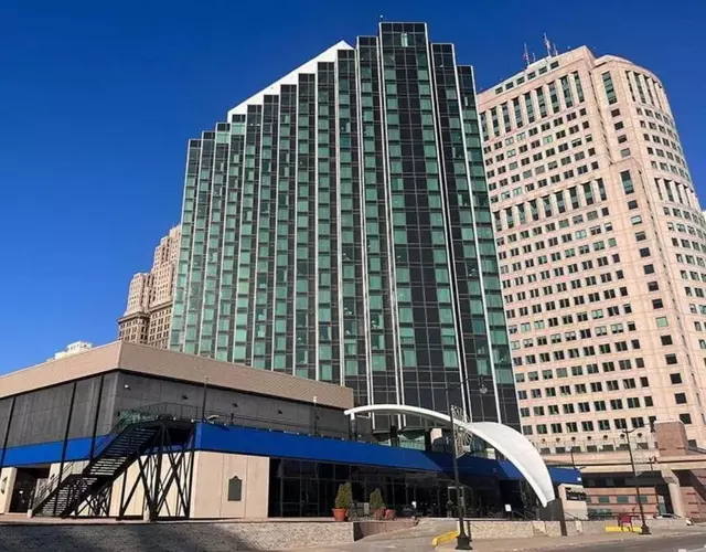 Fort Pontchartrain Detroit, a Wyndham Hotel