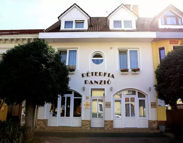 Péterfia Panzió