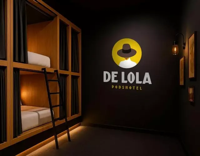De Lola Podshotel