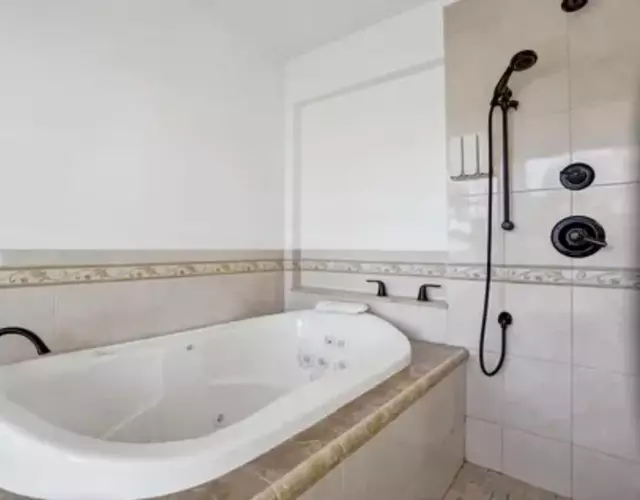 Welcome to the Leaf House