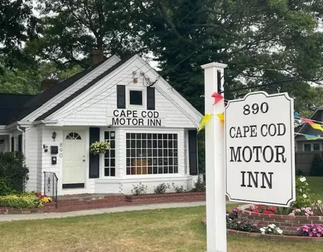 Cape Cod Motor Inn