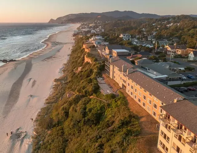 Surfland Hotel