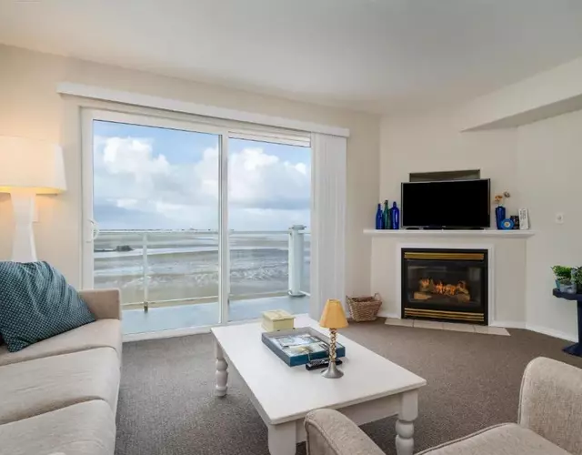 Waters Edge 410