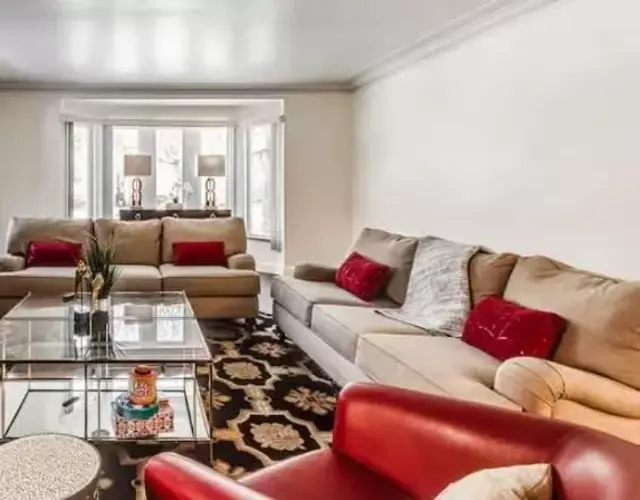 Spacious 5BR - Sleeps 10 - University District home