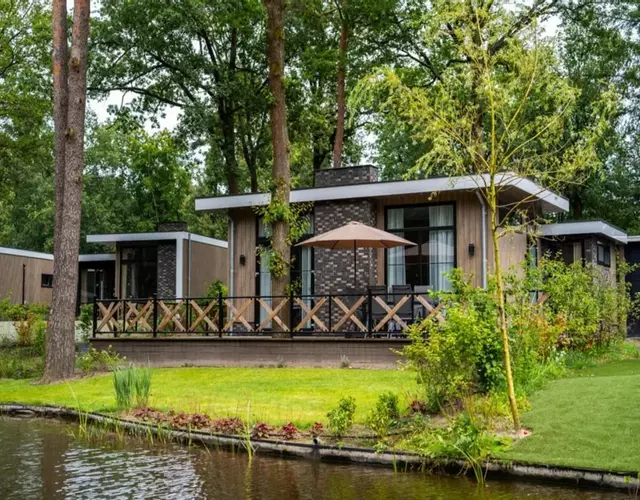Cozy Veluwe Pondside Stay