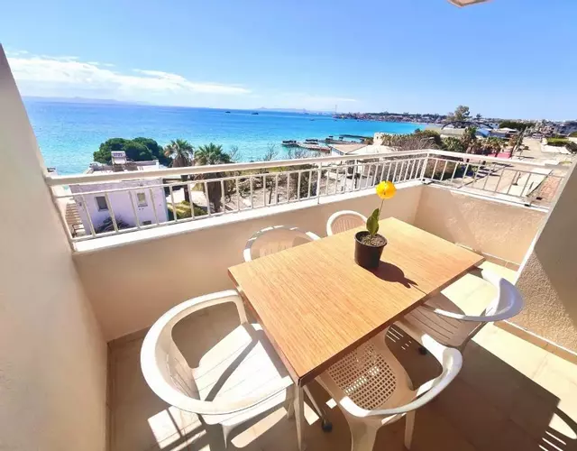 HOLIDAY APART 50 meters to BEACH, Sea view apartments