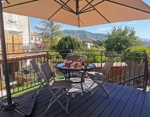 Charmante maison du village à Mirabeau