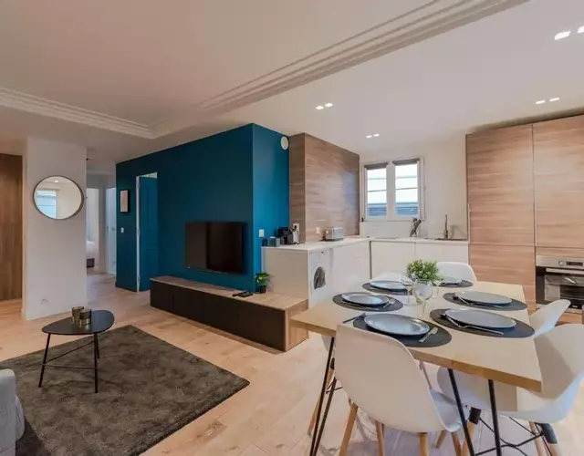 Arty Paris apartment Disneyland