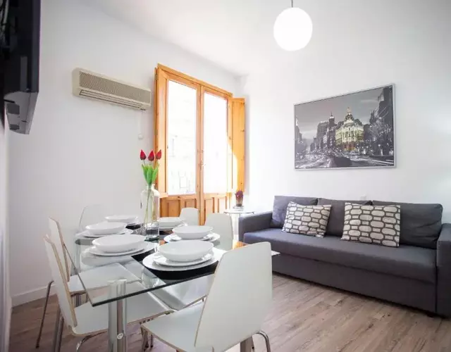 Fuencarral Apartments