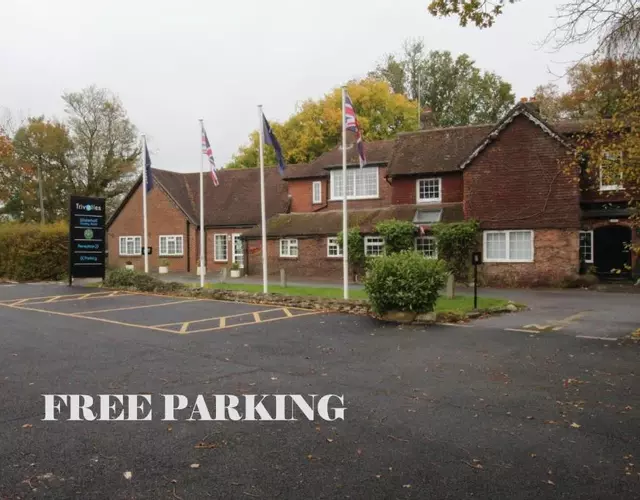 Trivelles Waterhall Country Gatwick Hotel & airport parking